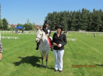 disciplína Dítě na poníku s vodičem (umístily se na 3. místě) 
